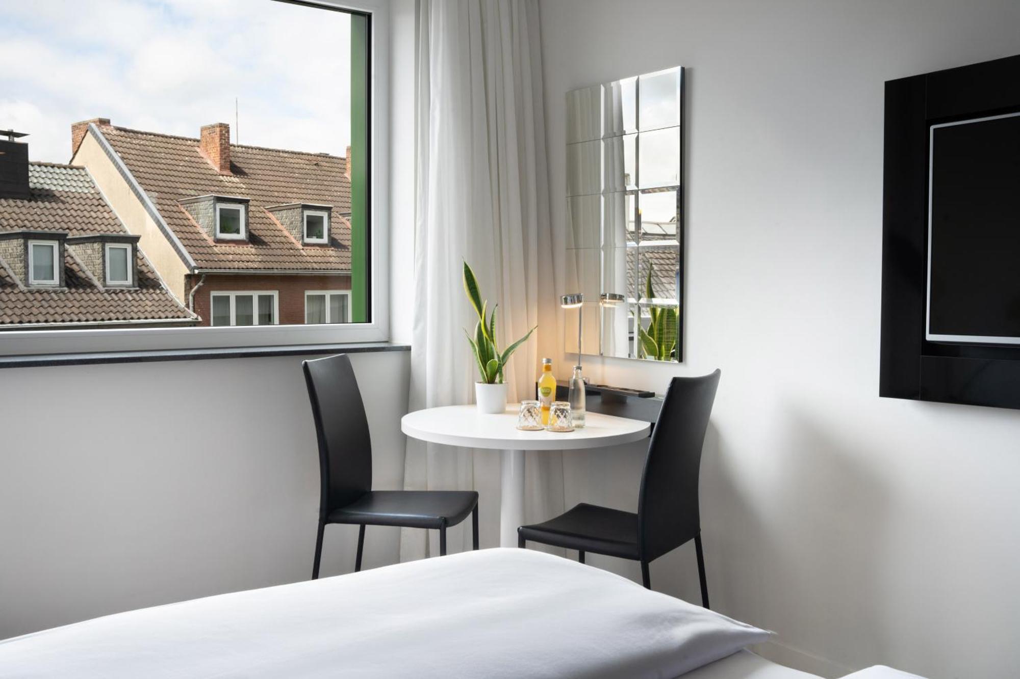 Innside By Melia Aachen Bagian luar foto